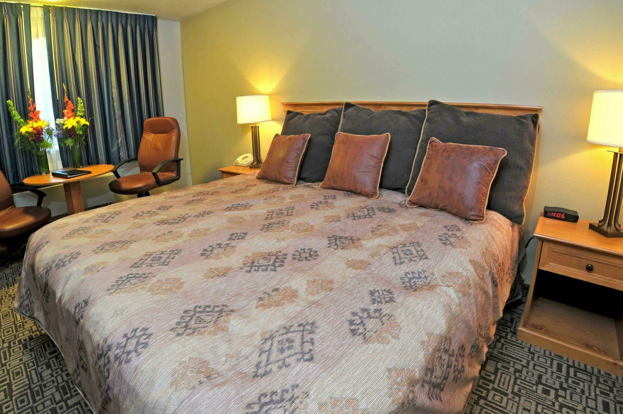 Shilo Inn Suites Hotel - Бенд Номер фото